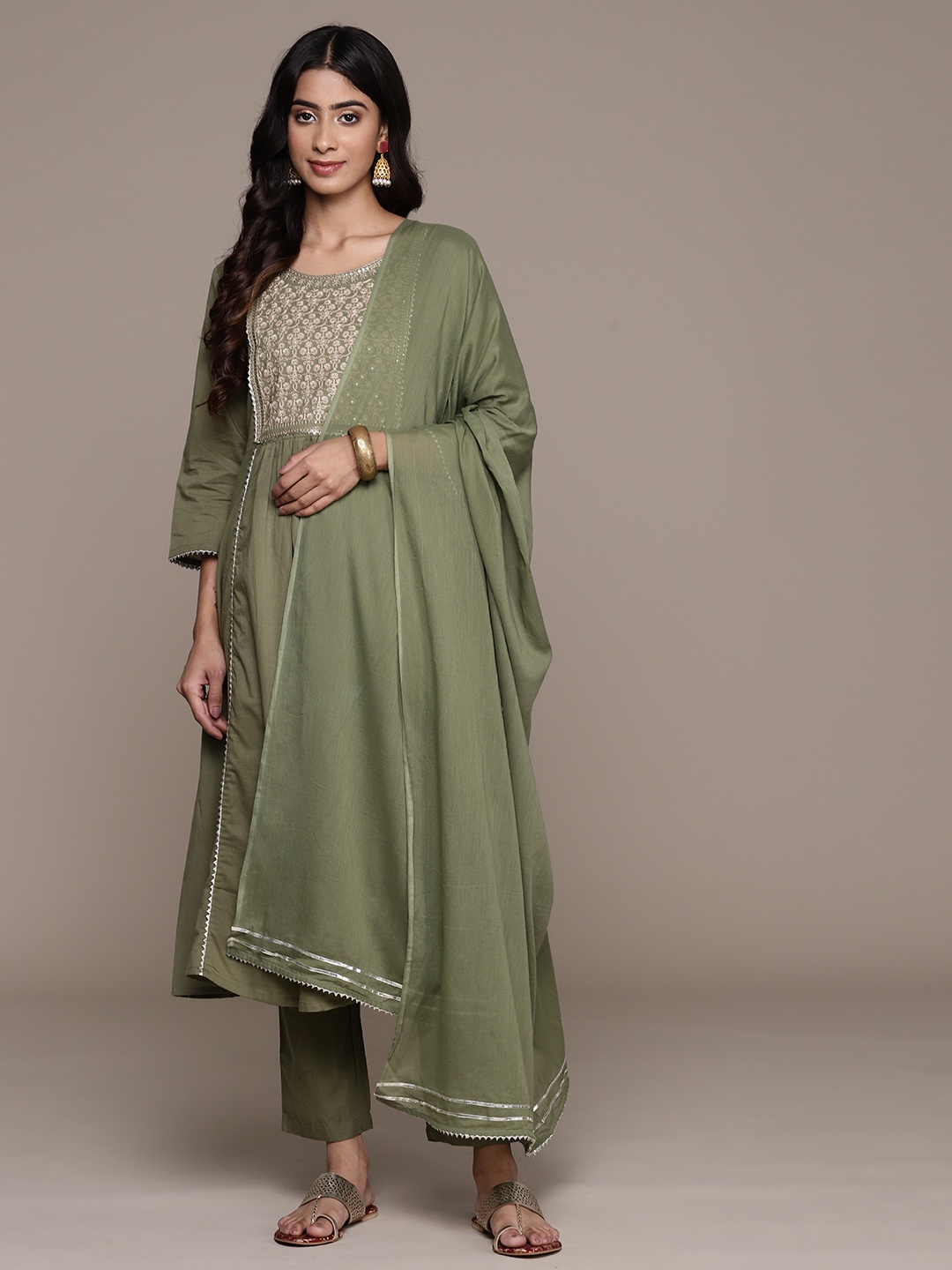 Anubhutee Women Ethnic Motifs Yoke Design Gotta Patti Kurta with Trousers & Dupatta, Olive
Anubhutee Women Ethnic Motifs Yoke Design Gotta Patti Kurta with Trousers & Dupatta, Olive