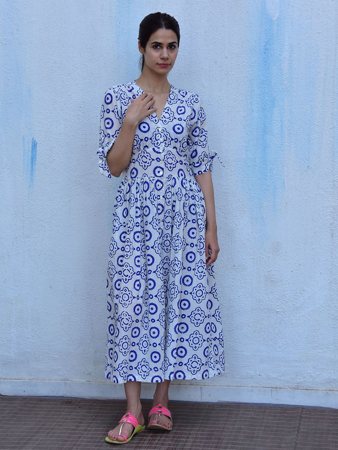 Chidiyaa Geometric Printed Slit Sleeves Cotton A-Line Maxi Dress, White