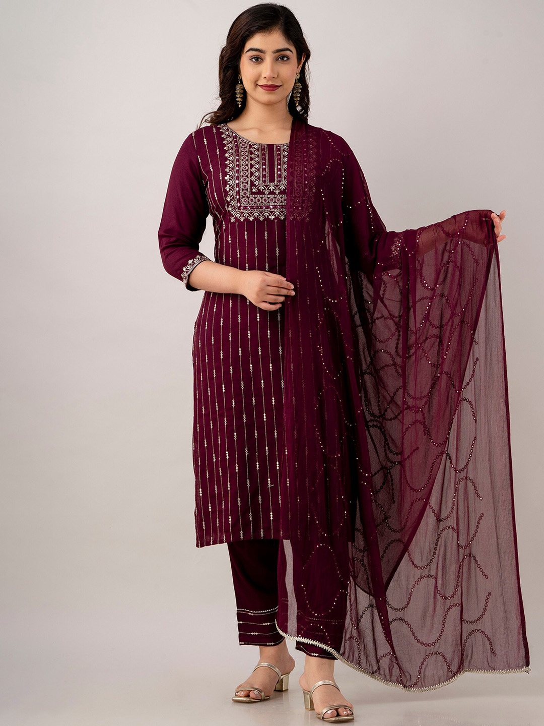 CKM Ethnic Motifs Embroidered Regular Sequinned Kurta with Trousers & With Dupatta, Violet
CKM Ethnic Motifs Embroidered Regular Sequinned Kurta with Trousers & With Dupatta, Violet