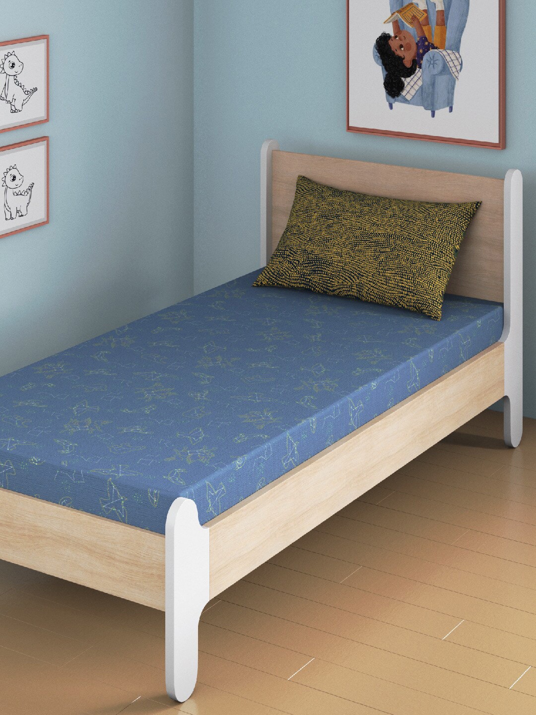Smartsters Constellation Glow Blue & Green Printed 180 TC Fitted Cotton Single Bedsheet
Smartsters Constellation Glow Blue & Green Printed 180 TC Fitted Cotton Single Bedsheet