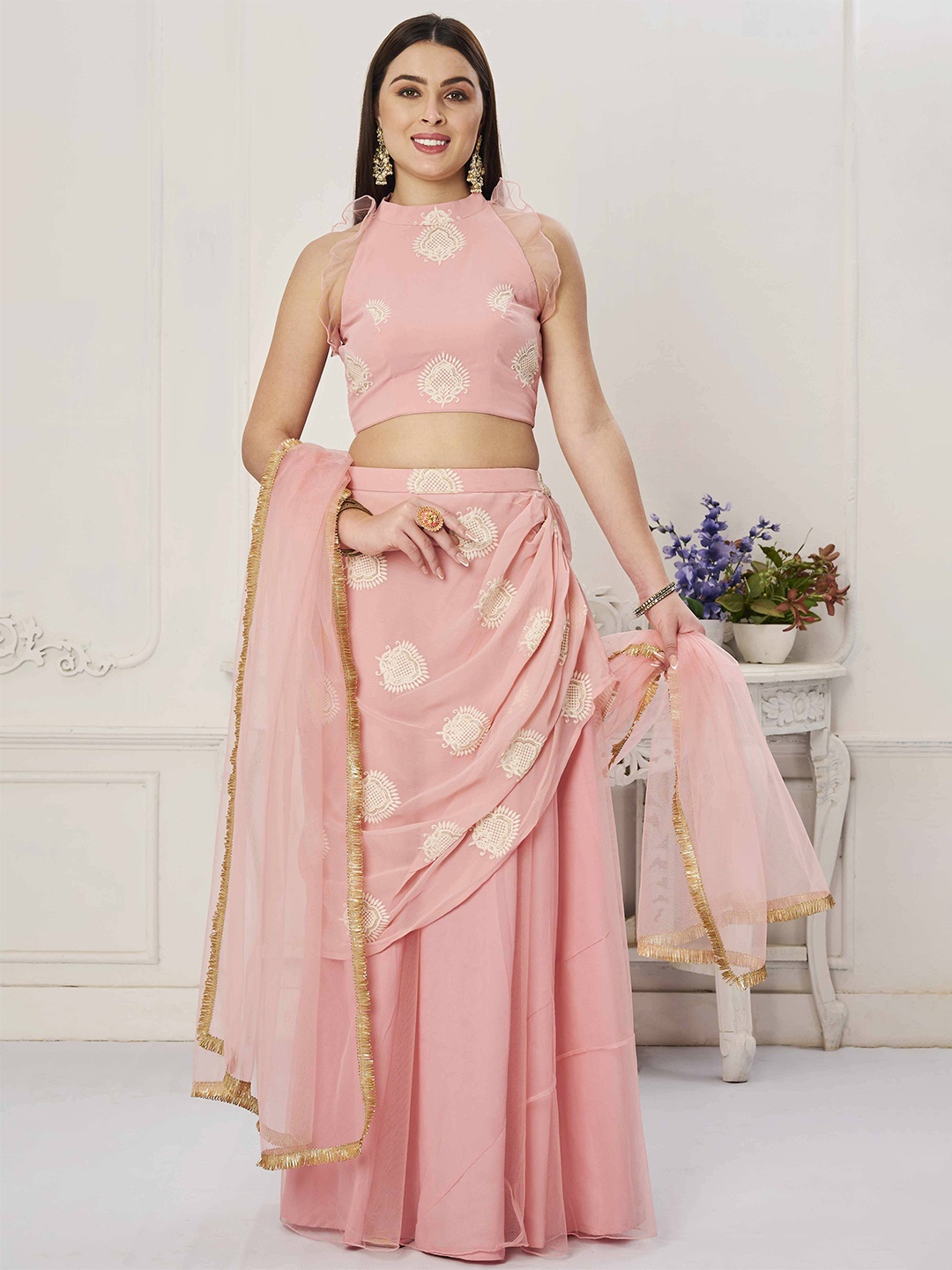 Ethnovog Embroidered Halter Neck Thread Work Ready to Wear Lehenga & Blouse With Dupatta, Pink
Ethnovog Embroidered Halter Neck Thread Work Ready to Wear Lehenga & Blouse With Dupatta, Pink