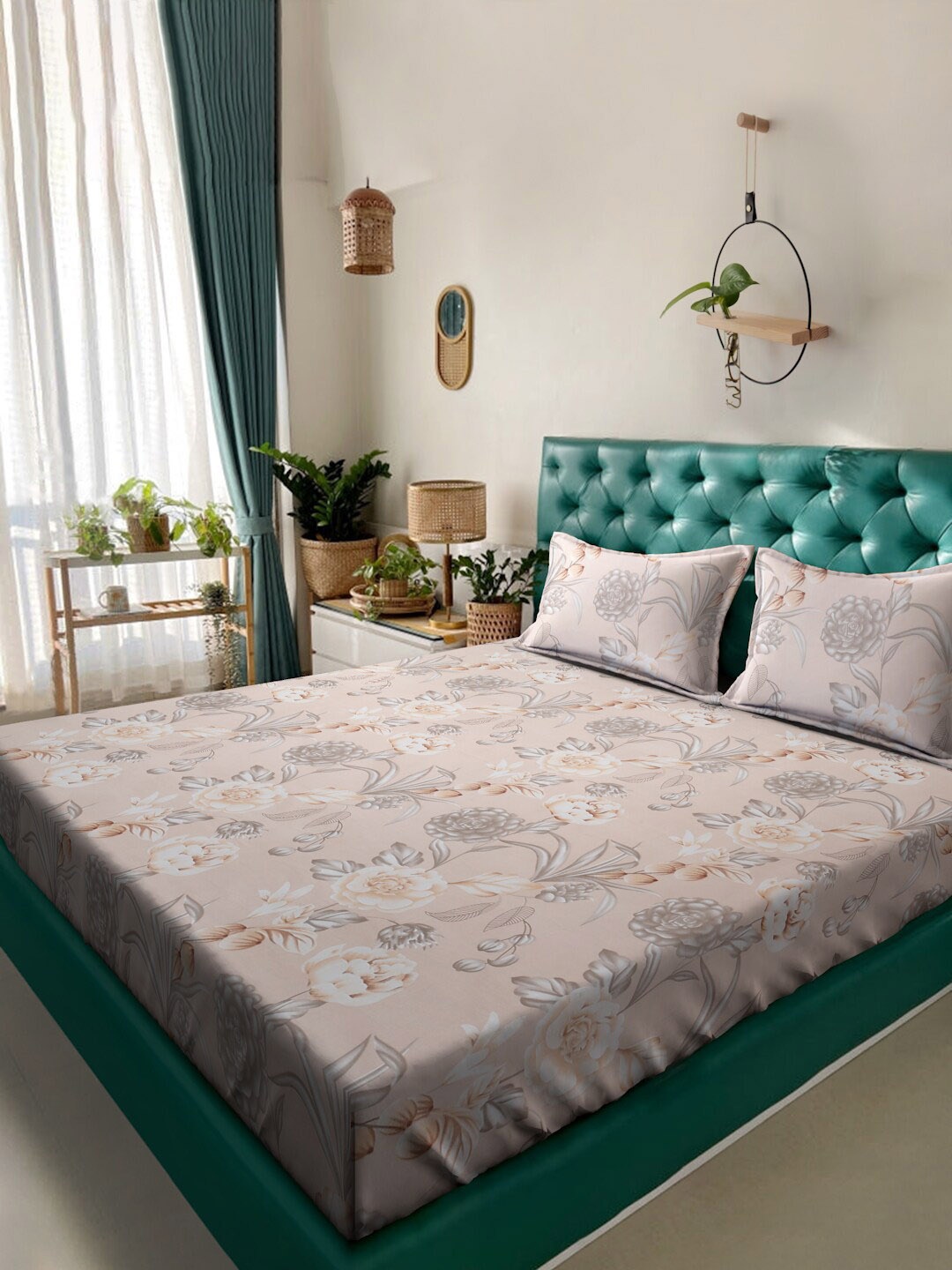 Alina decor Beige & White Floral 210 TC Queen Bedsheet with 2 Pillow Covers