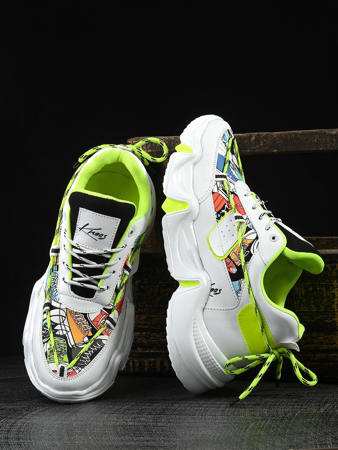 knoos Men Printed Lightweight Sneakers, Green