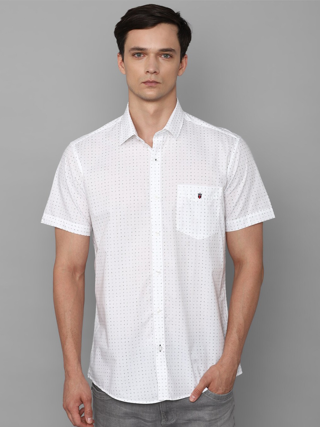 Louis Philippe Sport Slim Fit Micro Ditsy Printed Pure Cotton Casual Shirt, White
Louis Philippe Sport Slim Fit Micro Ditsy Printed Pure Cotton Casual Shirt, White