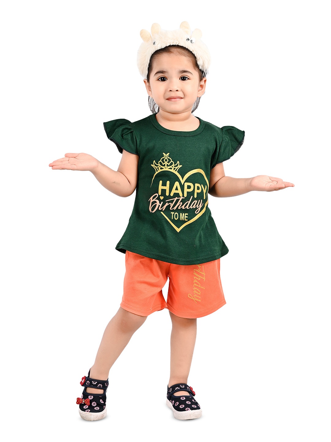 BAESD Girls Typography Printed Flutter Sleeves Pure Cotton T-Shirt With Shorts, Green
BAESD Girls Typography Printed Flutter Sleeves Pure Cotton T-Shirt With Shorts, Green