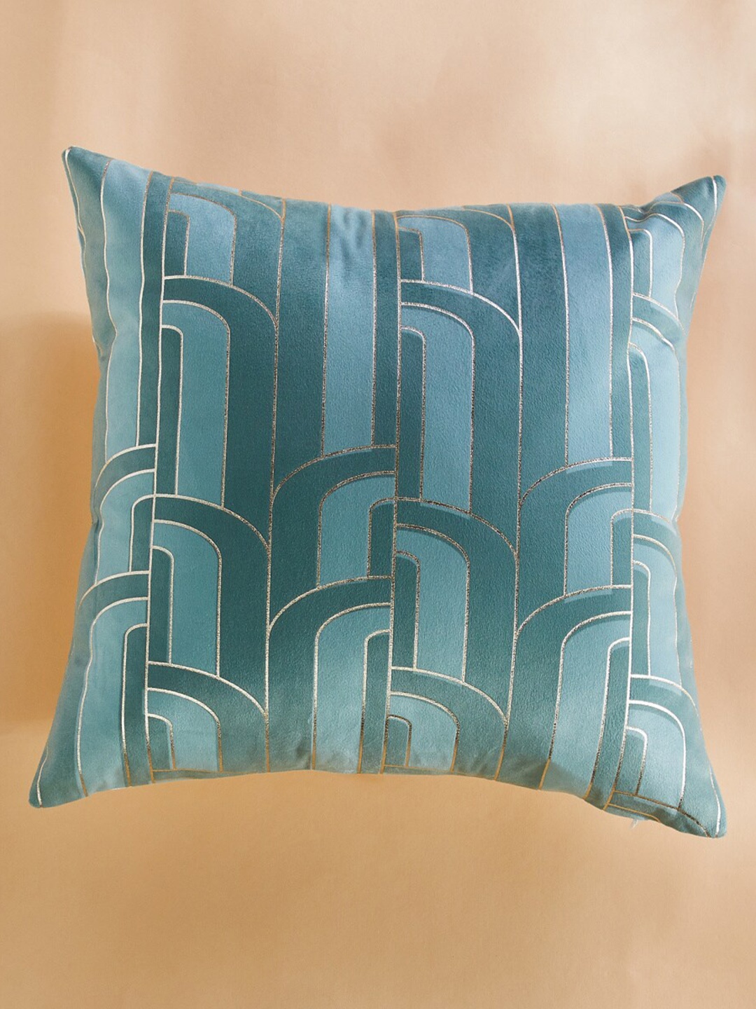 Home Centre Corsica Kamal Green & Gold-Toned 2 Pieces Geometric Square Cushion Covers
Home Centre Corsica Kamal Green & Gold-Toned 2 Pieces Geometric Square Cushion Covers