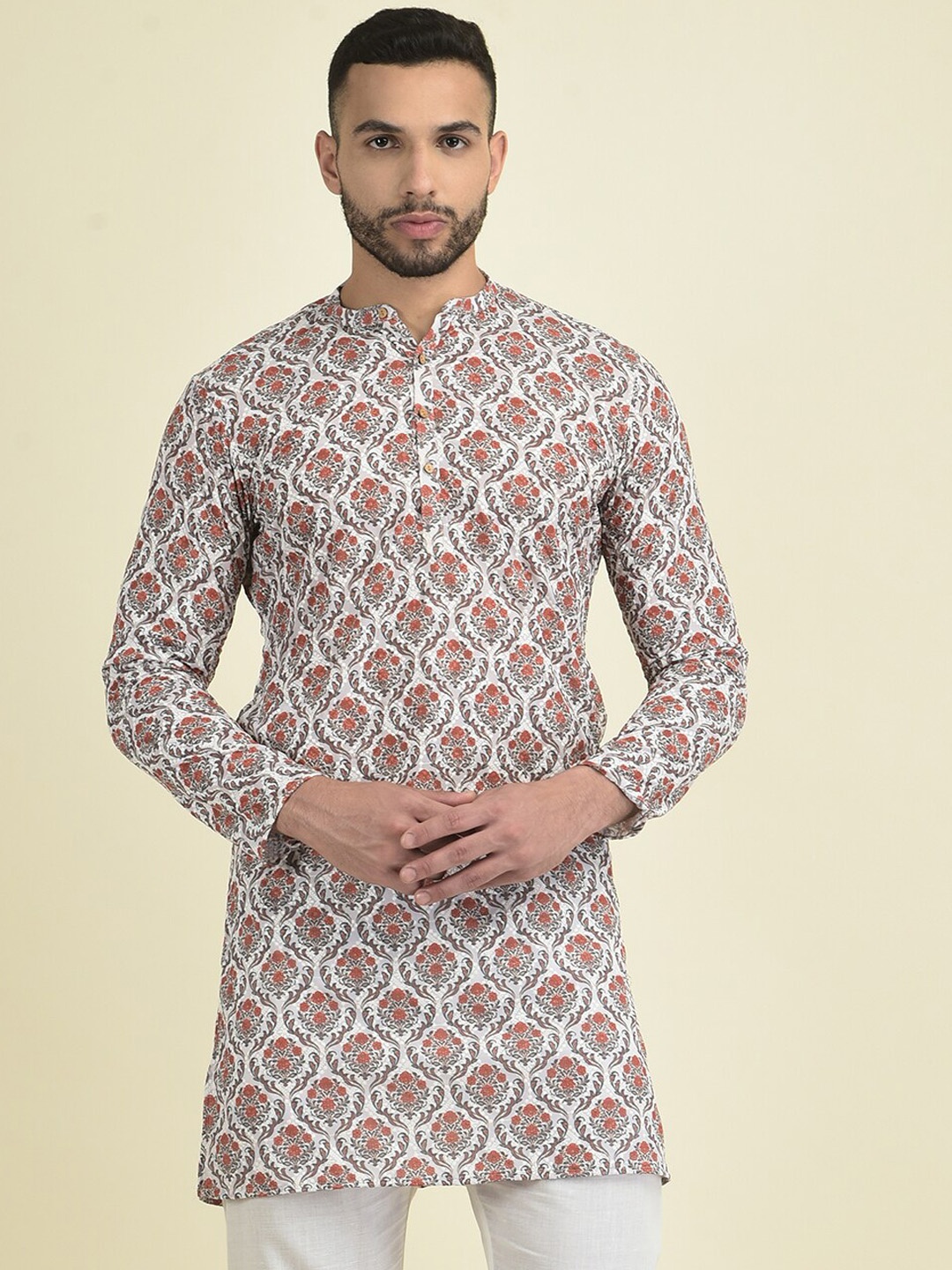 DEYANN Ethnic Motifs Embroidered Thread Work Mandarin Collar Georgette Kurta, Off white
DEYANN Ethnic Motifs Embroidered Thread Work Mandarin Collar Georgette Kurta, Off white