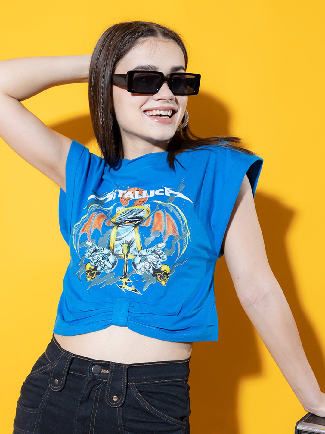 Stylecast X Hersheinbox Blue Graphic Printed Extended Sleeves Pure Cotton Boxy Crop Top
Stylecast X Hersheinbox Blue Graphic Printed Extended Sleeves Pure Cotton Boxy Crop Top
