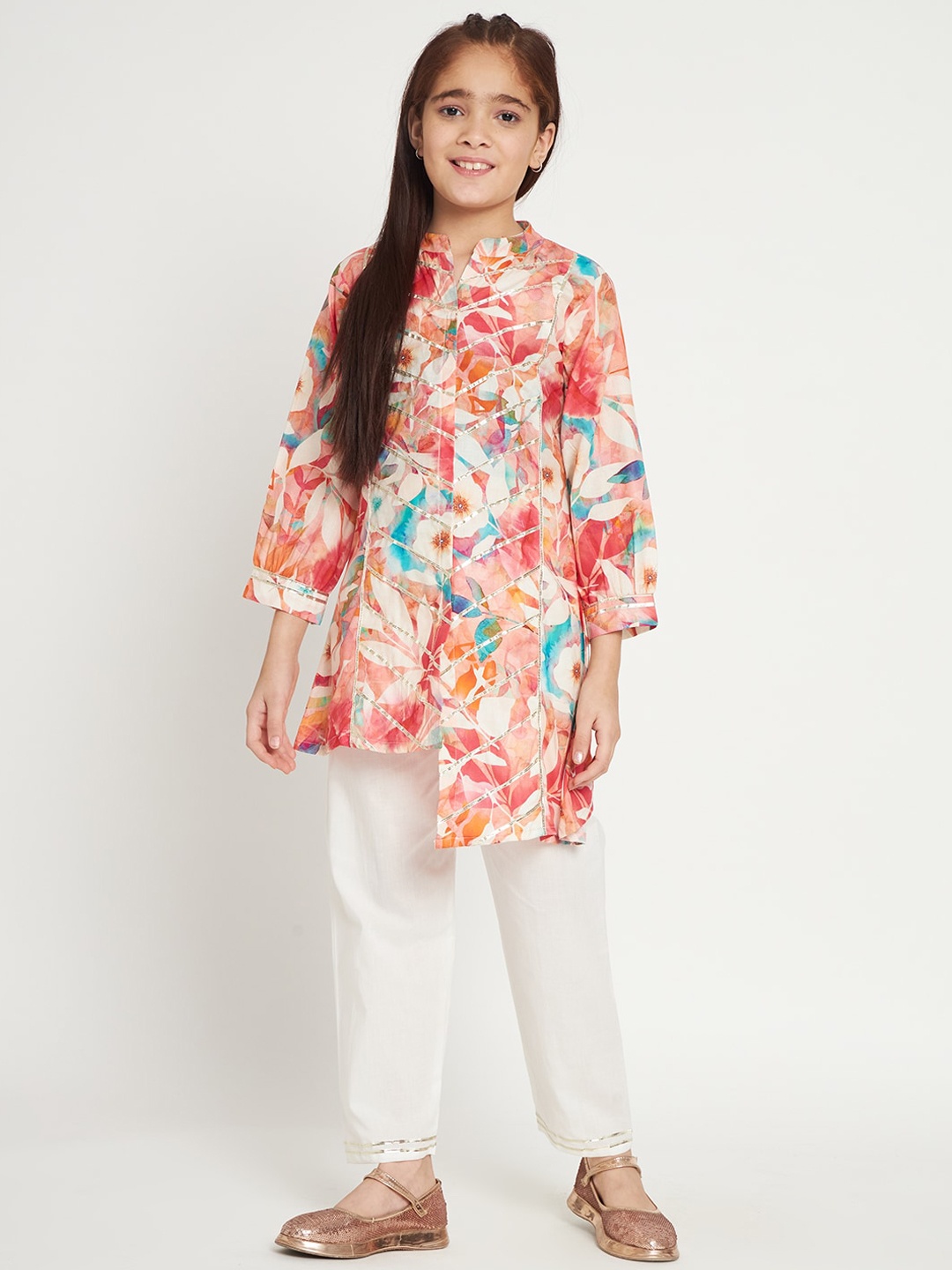 Readiprint Fashions Girls Floral Printed Gotta Patti Pure Cotton Kurti With Trousers, Peach
Readiprint Fashions Girls Floral Printed Gotta Patti Pure Cotton Kurti With Trousers, Peach