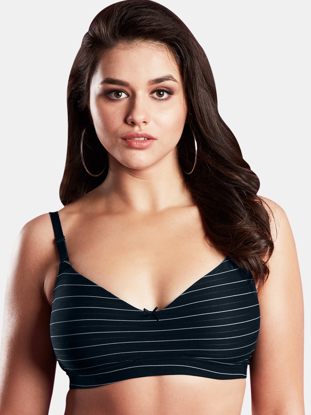 Dazzle Striped All Day Comfort Medium Coverage Lightly Padded Seamless T-shirt Bra, Navy blue
Dazzle Striped All Day Comfort Medium Coverage Lightly Padded Seamless T-shirt Bra, Navy blue