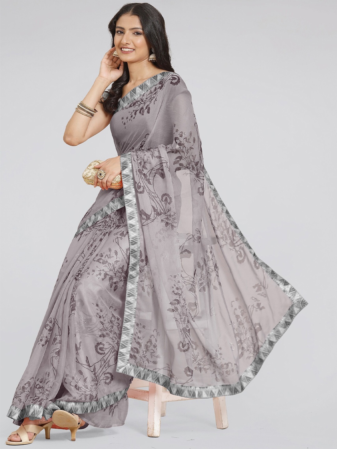 MIRCHI FASHION Grey Floral Printed Saree