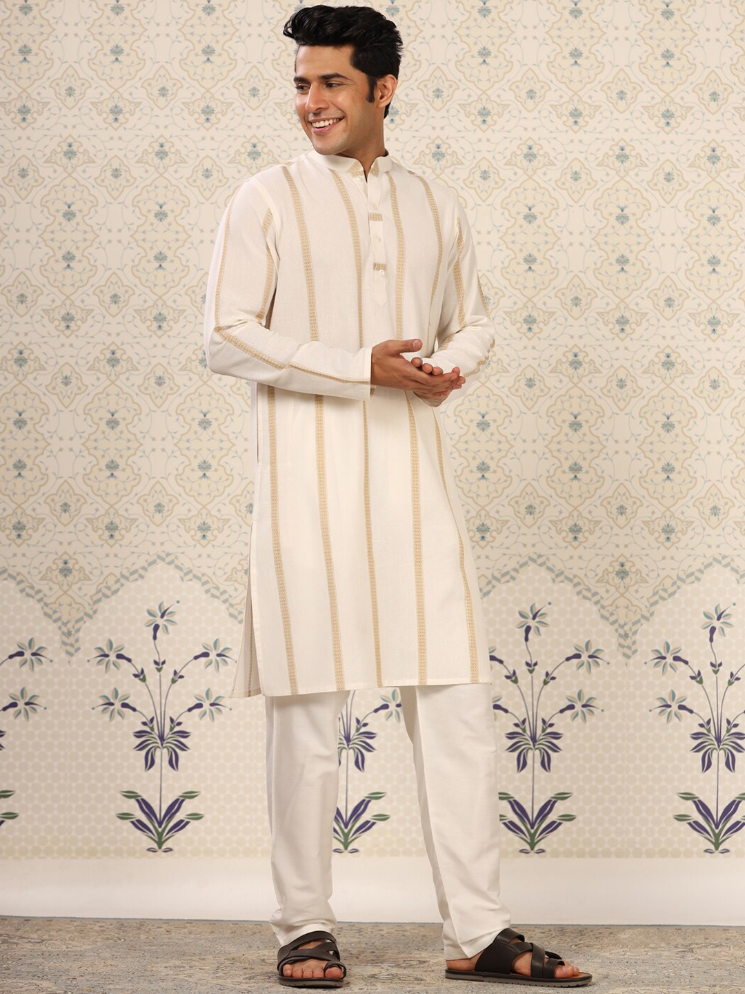 Ode by House of Pataudi Striped Mandarin Collar Pure Cotton Straight Kurta, Off white
Ode by House of Pataudi Striped Mandarin Collar Pure Cotton Straight Kurta, Off white