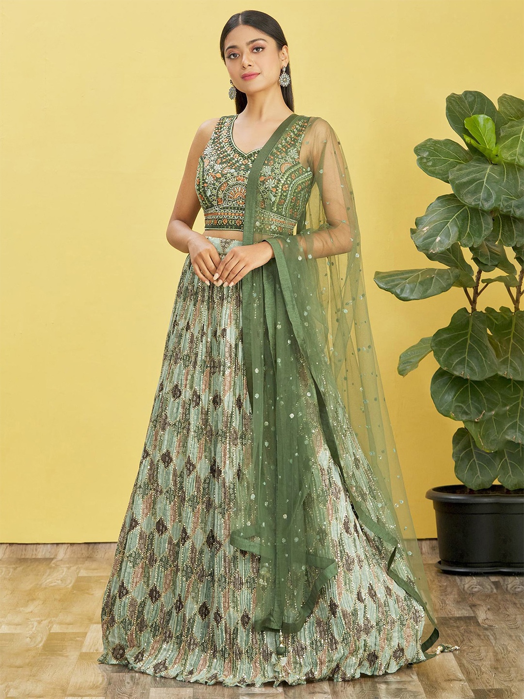FABPIXEL Embroidered Sequinned Semi-Stitched Lehenga & Unstitched Blouse With Dupatta, Green
FABPIXEL Embroidered Sequinned Semi-Stitched Lehenga & Unstitched Blouse With Dupatta, Green