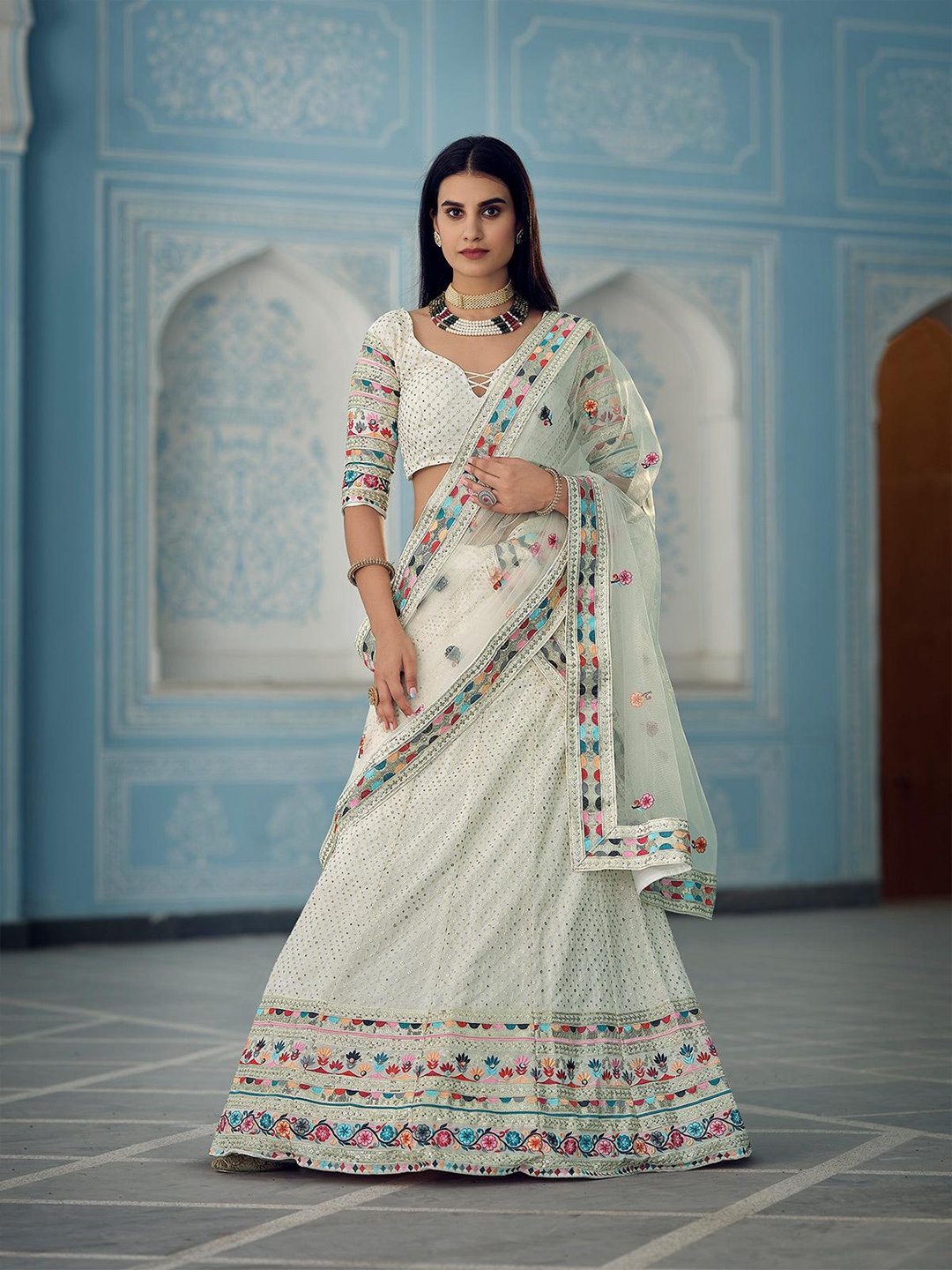 ODETTE White & Red Embroidered Thread Work Semi-Stitched Lehenga & Unstitched Blouse With Dupatta
ODETTE White & Red Embroidered Thread Work Semi-Stitched Lehenga & Unstitched Blouse With Dupatta