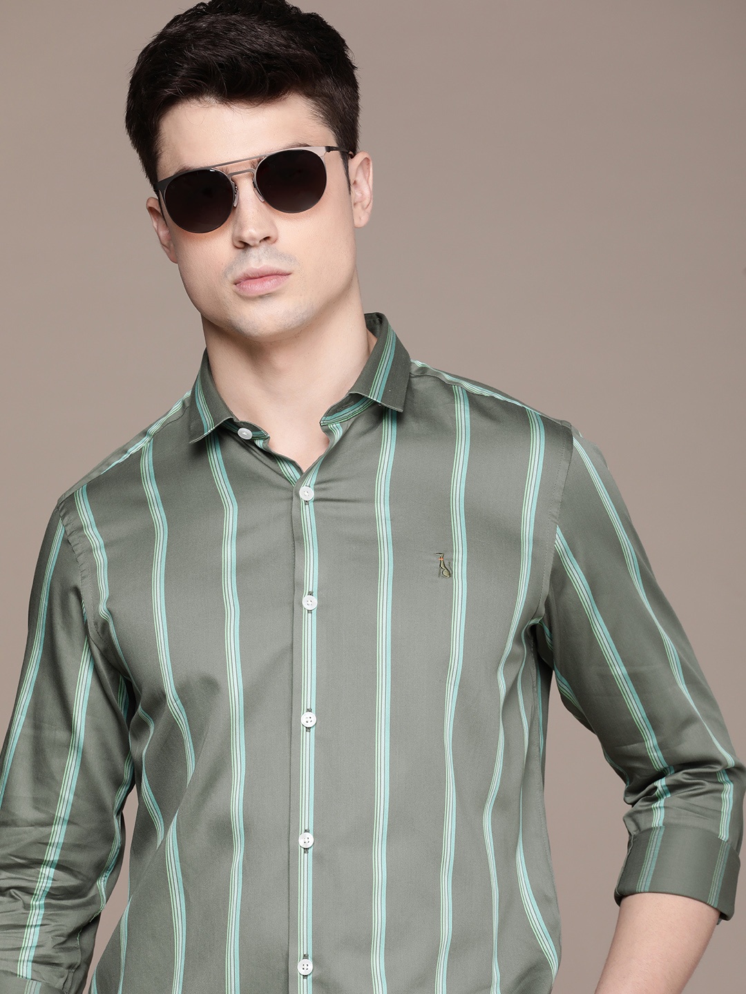 SIMON CARTER LONDON Men Slim Fit Opaque Striped Pure Cotton Casual Shirt, Grey
SIMON CARTER LONDON Men Slim Fit Opaque Striped Pure Cotton Casual Shirt, Grey