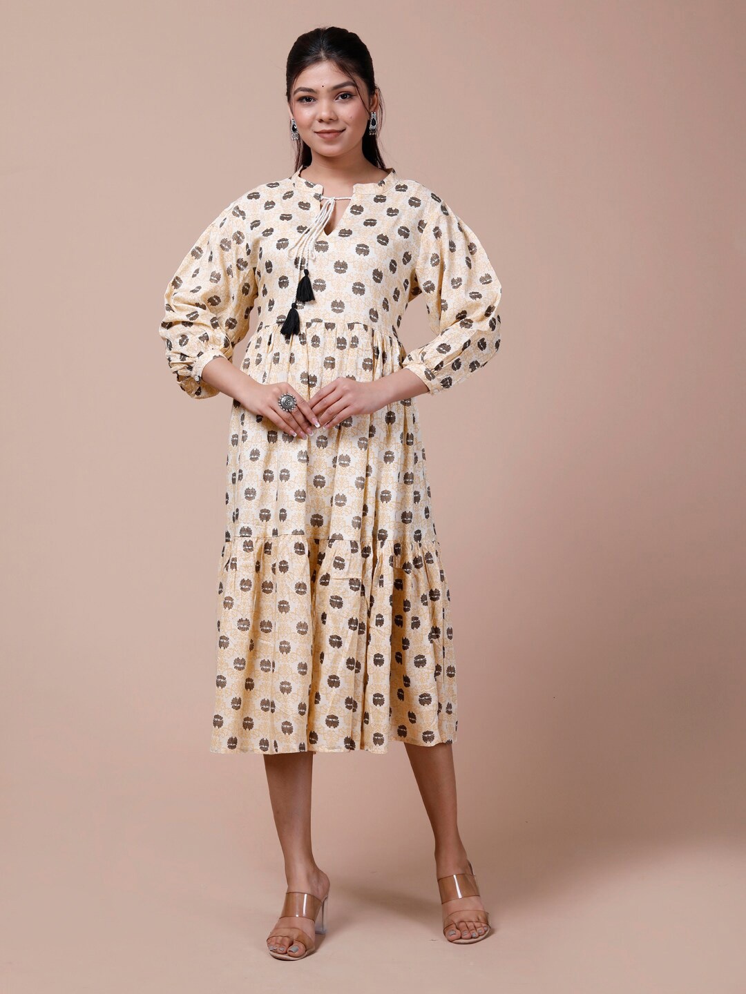 DESI BEATS Ethnic Motifs Printed Puff Sleeves Gathered Fit & Flare Midi Ethnic Dress, Cream
DESI BEATS Ethnic Motifs Printed Puff Sleeves Gathered Fit & Flare Midi Ethnic Dress, Cream