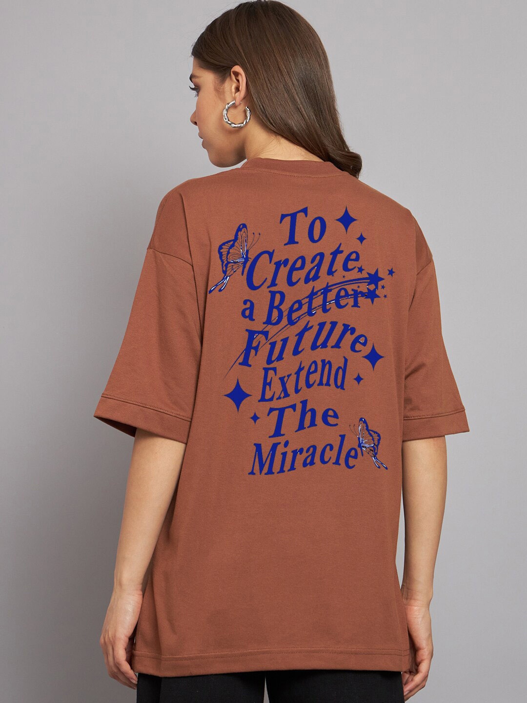 Imsa Moda Typography Printed Cotton Oversized-Fit Longline Casual T-Shirt, Coffee brown
Imsa Moda Typography Printed Cotton Oversized-Fit Longline Casual T-Shirt, Coffee brown