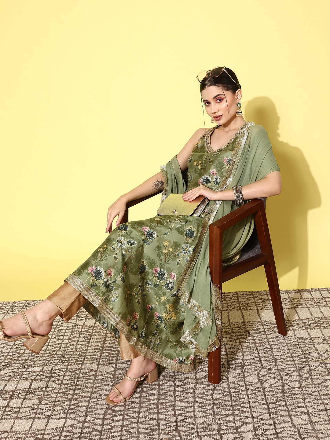 Varanga Women Floral Printed Sequinned Silk Anarkali Kurta with Dupatta, Olive
Varanga Women Floral Printed Sequinned Silk Anarkali Kurta with Dupatta, Olive