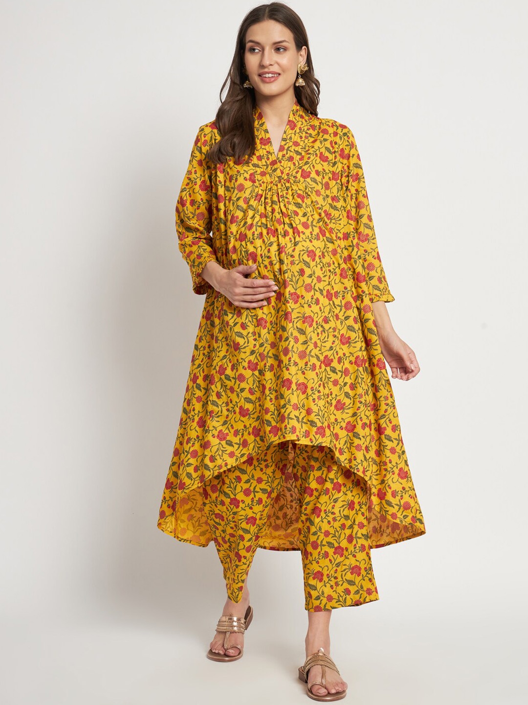 Aujjessa Floral Printed A-Line Maternity Feeding High Low Kurta with Trousers, Yellow
Aujjessa Floral Printed A-Line Maternity Feeding High Low Kurta with Trousers, Yellow