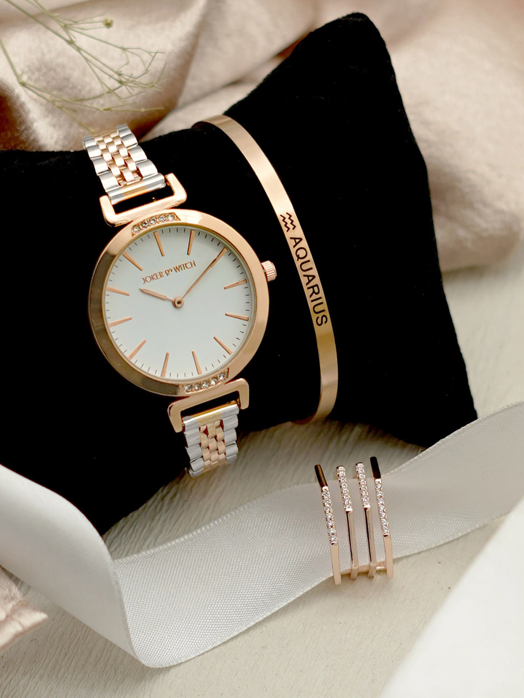 JOKER & WITCH Women Crazy About You Love Triangle Jewellery & Watch Gift Set JWLT85, Rose gold
JOKER & WITCH Women Crazy About You Love Triangle Jewellery & Watch Gift Set JWLT85, Rose gold