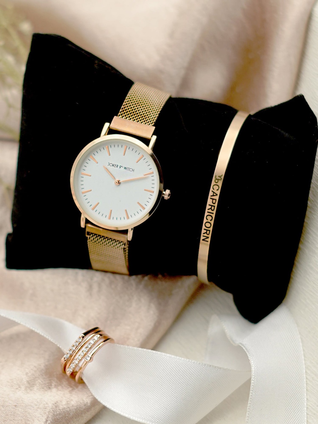 JOKER & WITCH Women Melting Heart Capricorn Love Triangle Watch Gift Set JWLT132, Rose gold
JOKER & WITCH Women Melting Heart Capricorn Love Triangle Watch Gift Set JWLT132, Rose gold