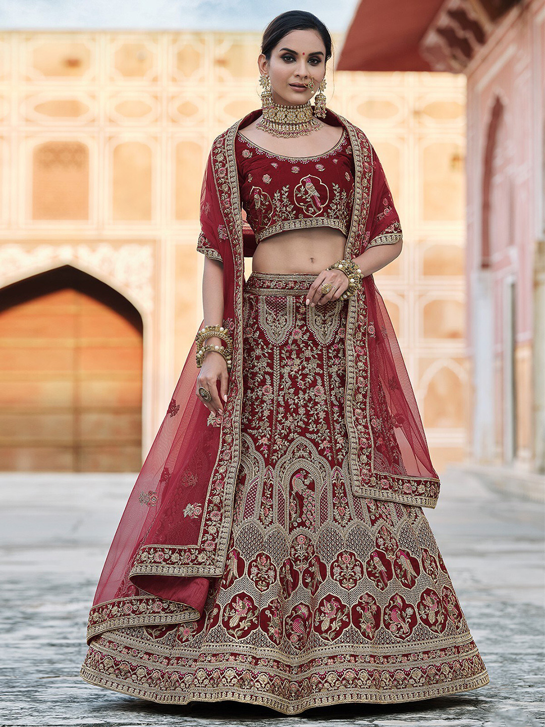 ODETTE Maroon & Pink Embroidered Thread Work Semi-Stitched Lehenga & Unstitched Blouse With Dupatta
ODETTE Maroon & Pink Embroidered Thread Work Semi-Stitched Lehenga & Unstitched Blouse With Dupatta