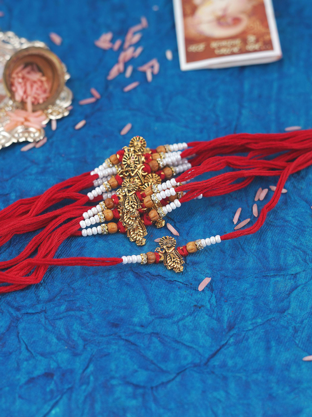 MANSIYAORANGE Set of 12 Gold-Plated Cotton Thread Rakhis
MANSIYAORANGE Set of 12 Gold-Plated Cotton Thread Rakhis