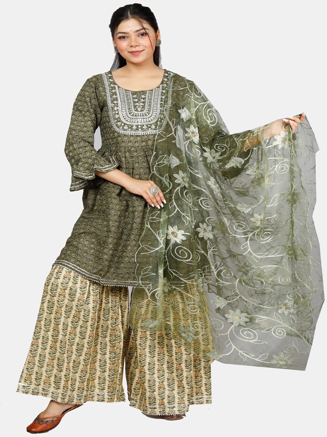 HIGHLIGHT FASHION EXPORT Floral Printed Regular Pure Cotton Kurta With Sharara & Dupatta, Green
HIGHLIGHT FASHION EXPORT Floral Printed Regular Pure Cotton Kurta With Sharara & Dupatta, Green