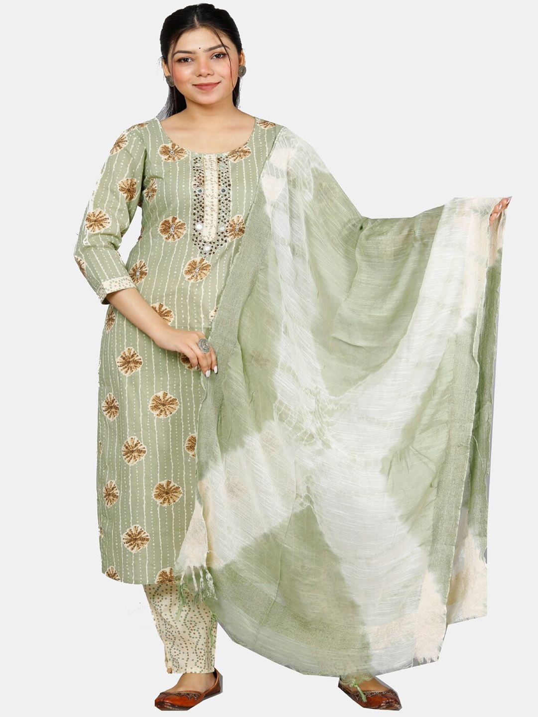 HIGHLIGHT FASHION EXPORT Floral Printed Regular Pure Cotton Kurta With Trousers & Dupatta, Green
HIGHLIGHT FASHION EXPORT Floral Printed Regular Pure Cotton Kurta With Trousers & Dupatta, Green