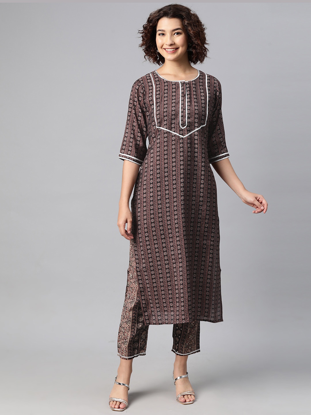 V TRADITION Women Ethnic Motifs Printed Regular Gotta Patti Kurta with Trousers, Brown
V TRADITION Women Ethnic Motifs Printed Regular Gotta Patti Kurta with Trousers, Brown