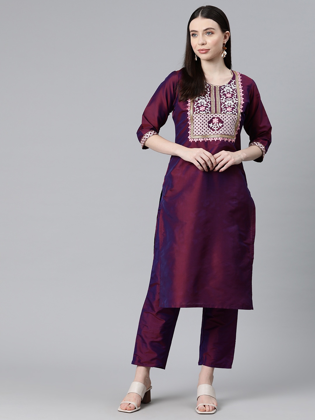 V TRADITION Women Floral Yoke Design Regular Thread Work Kurta with Trousers, Burgundy
V TRADITION Women Floral Yoke Design Regular Thread Work Kurta with Trousers, Burgundy