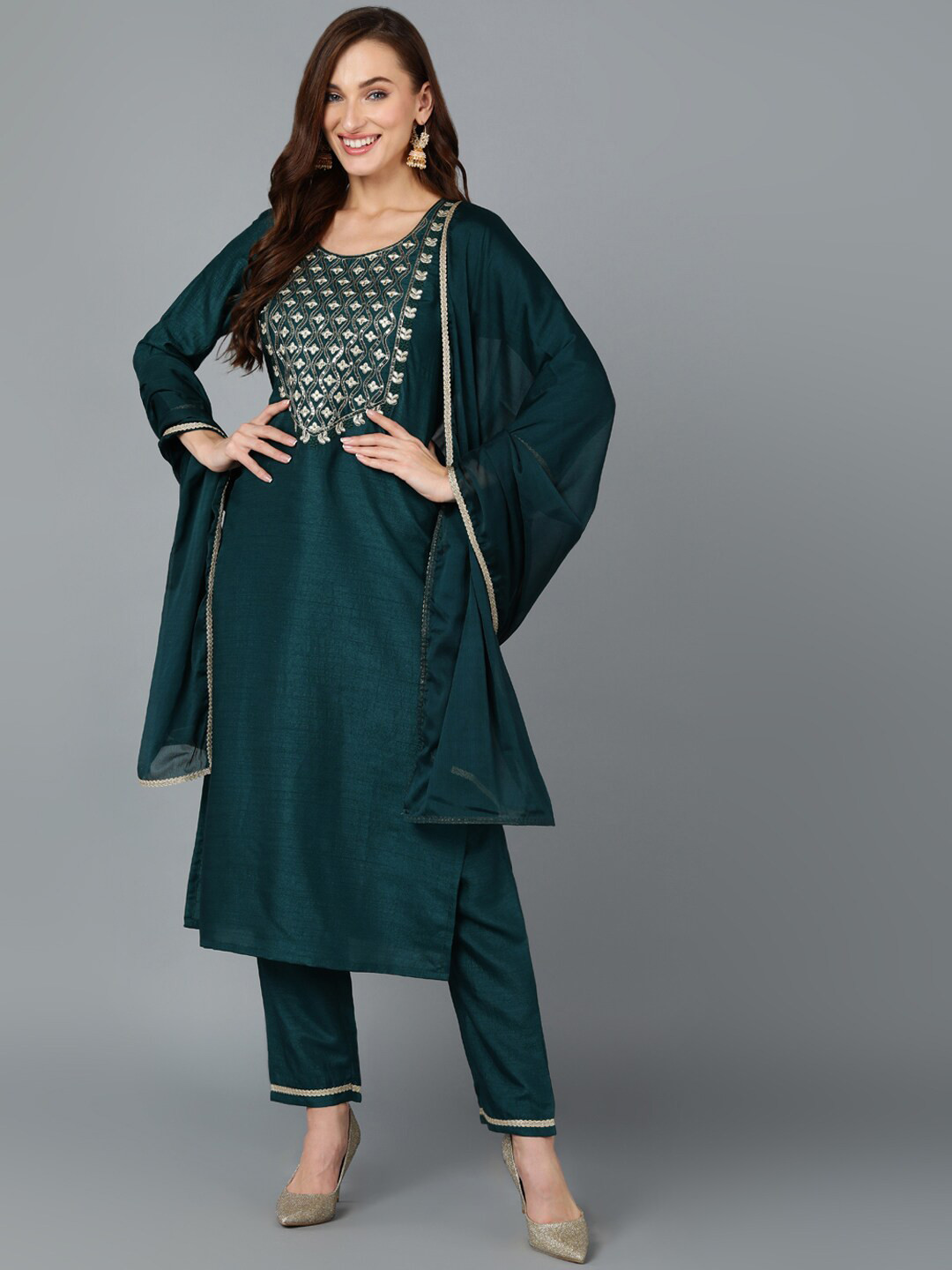 AHIKA Green Ethnic Motifs Yoke Embroidered Sequined Straight Kurta & Trousers With Dupatta
AHIKA Green Ethnic Motifs Yoke Embroidered Sequined Straight Kurta & Trousers With Dupatta
