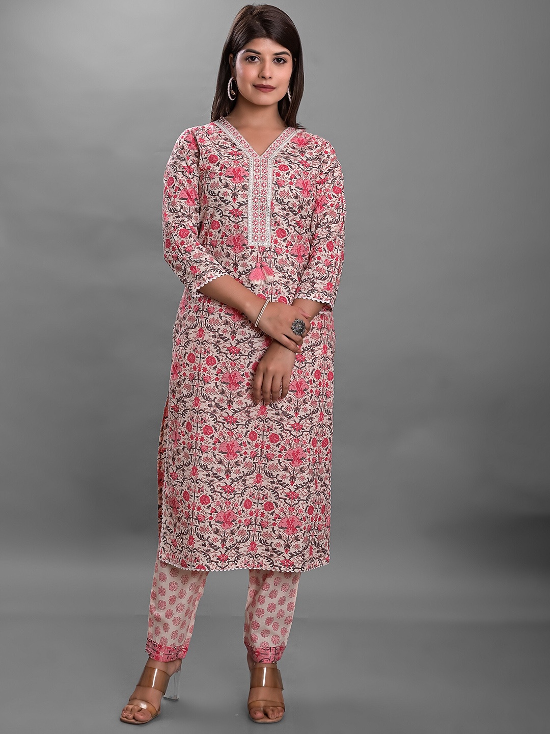 KASHEEDA Floral Printed Regular Mirror Work Pure Cotton Kurta With Trousers & Dupatta, Pink
KASHEEDA Floral Printed Regular Mirror Work Pure Cotton Kurta With Trousers & Dupatta, Pink