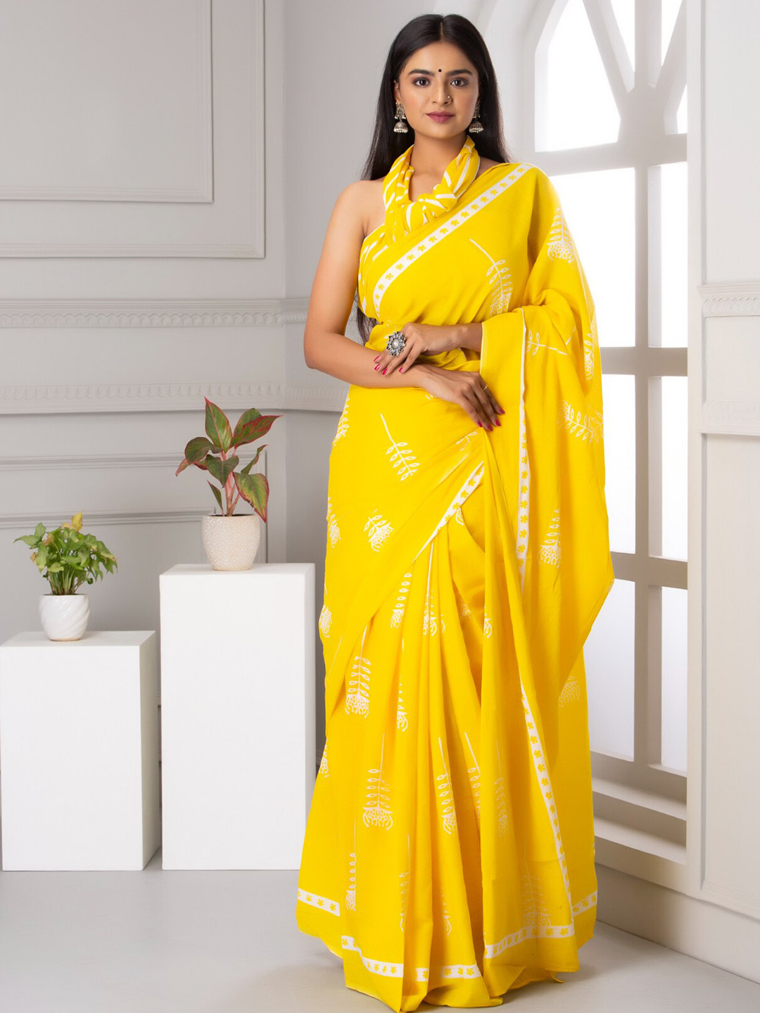 BUTA BUTI Floral Printed Pure Cotton Saree, Yellow
BUTA BUTI Floral Printed Pure Cotton Saree, Yellow