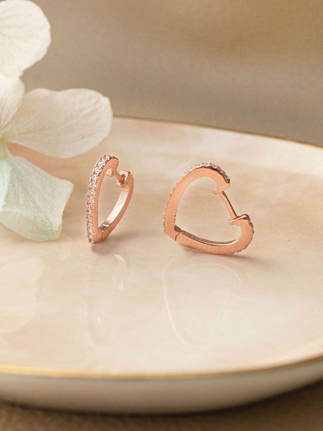 MANNASH Rose Gold-Plated Sterling Silver Cubic Zirconia Heart Shaped Stud Earrings
MANNASH Rose Gold-Plated Sterling Silver Cubic Zirconia Heart Shaped Stud Earrings