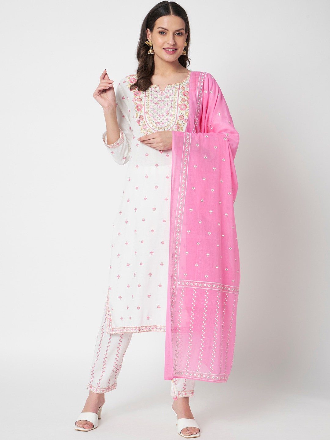 IkDaiya Floral Embroidered Yoke Design Mirror Work Kurta with Trousers & With Dupatta, White
IkDaiya Floral Embroidered Yoke Design Mirror Work Kurta with Trousers & With Dupatta, White