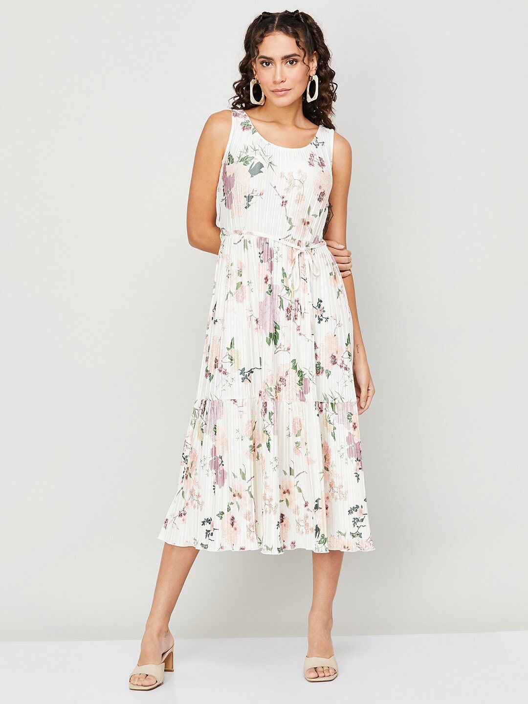CODE by Lifestyle Floral Printed Tie-Up Tiered Accordion Pleats Fit & Flare Midi Dress, Beige
CODE by Lifestyle Floral Printed Tie-Up Tiered Accordion Pleats Fit & Flare Midi Dress, Beige