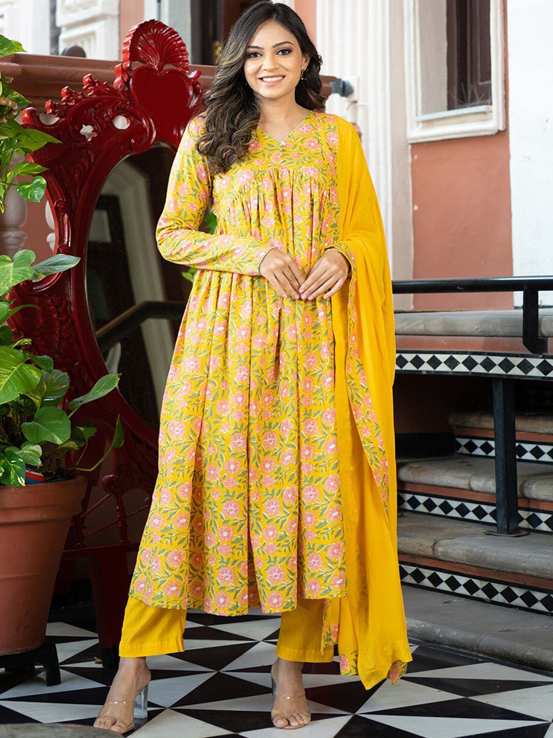 WEAVLLITE Floral Printed Empire Pure Cotton A-Line Kurta With Trousers & Dupatta, Yellow
WEAVLLITE Floral Printed Empire Pure Cotton A-Line Kurta With Trousers & Dupatta, Yellow