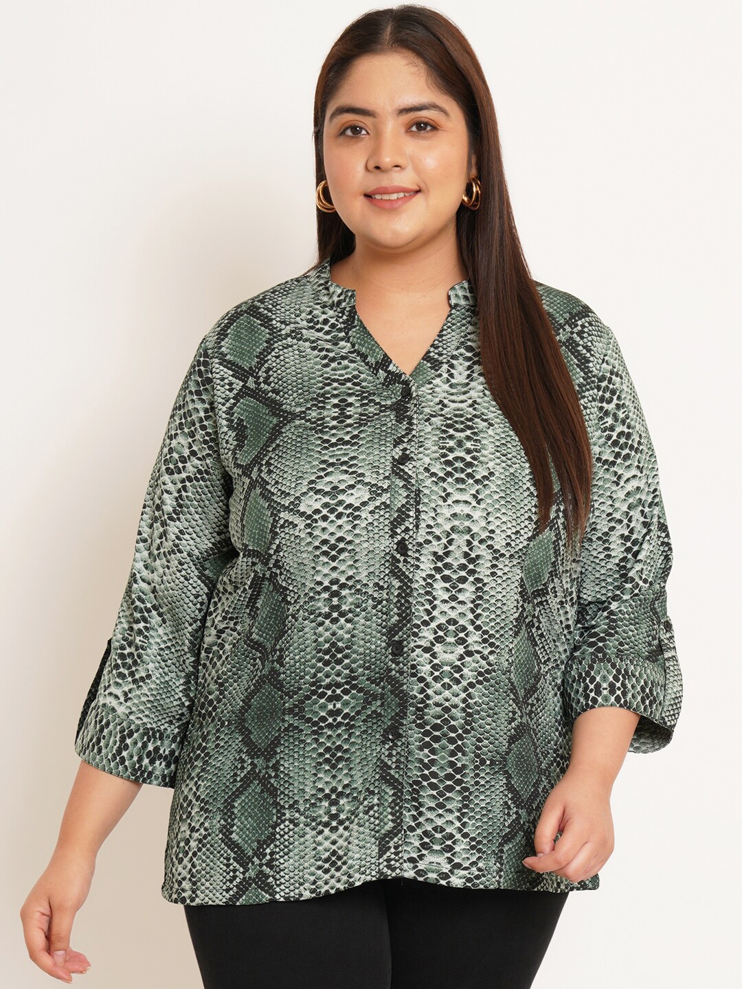 U&F Beyond Plus Size Abstract Printed Mandarin Collar Roll-Up Sleeves Shirt Style Top, Green
U&F Beyond Plus Size Abstract Printed Mandarin Collar Roll-Up Sleeves Shirt Style Top, Green