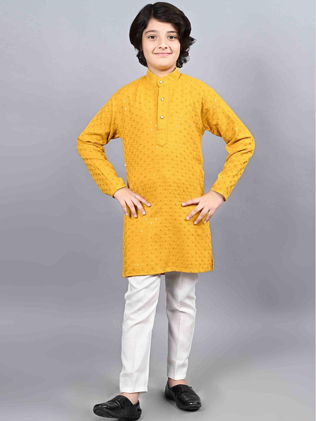 ahhaaaa Boys Ethnic Motifs Embroidered Thread Work Pure Cotton Kurta With Pyjamas, Yellow
ahhaaaa Boys Ethnic Motifs Embroidered Thread Work Pure Cotton Kurta With Pyjamas, Yellow