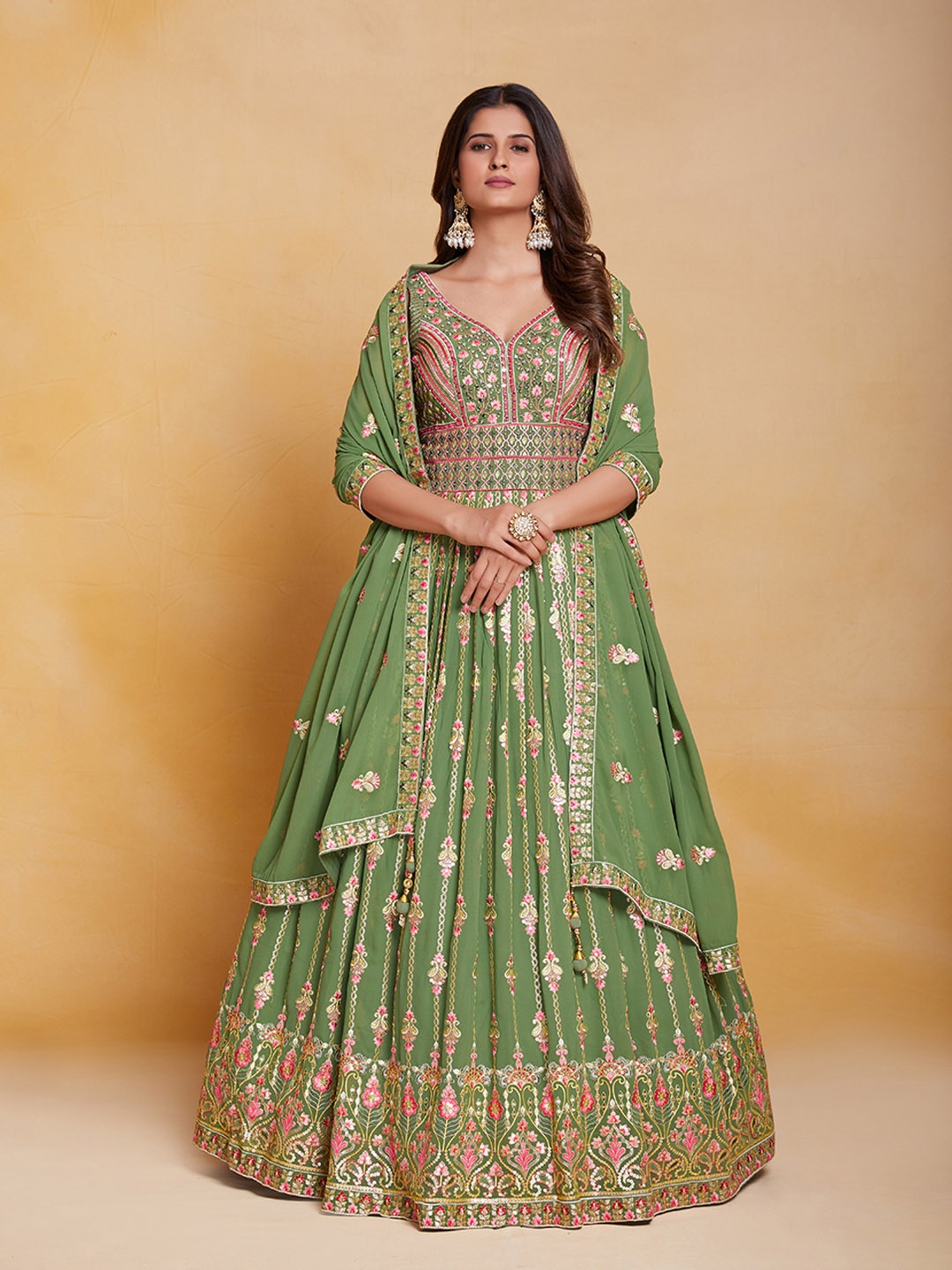 Fusionic EthnicMotif Embroidered Sweetheart Neck Sequinned Georgette Ethnic Dress& Dupatta, Green
Fusionic EthnicMotif Embroidered Sweetheart Neck Sequinned Georgette Ethnic Dress& Dupatta, Green