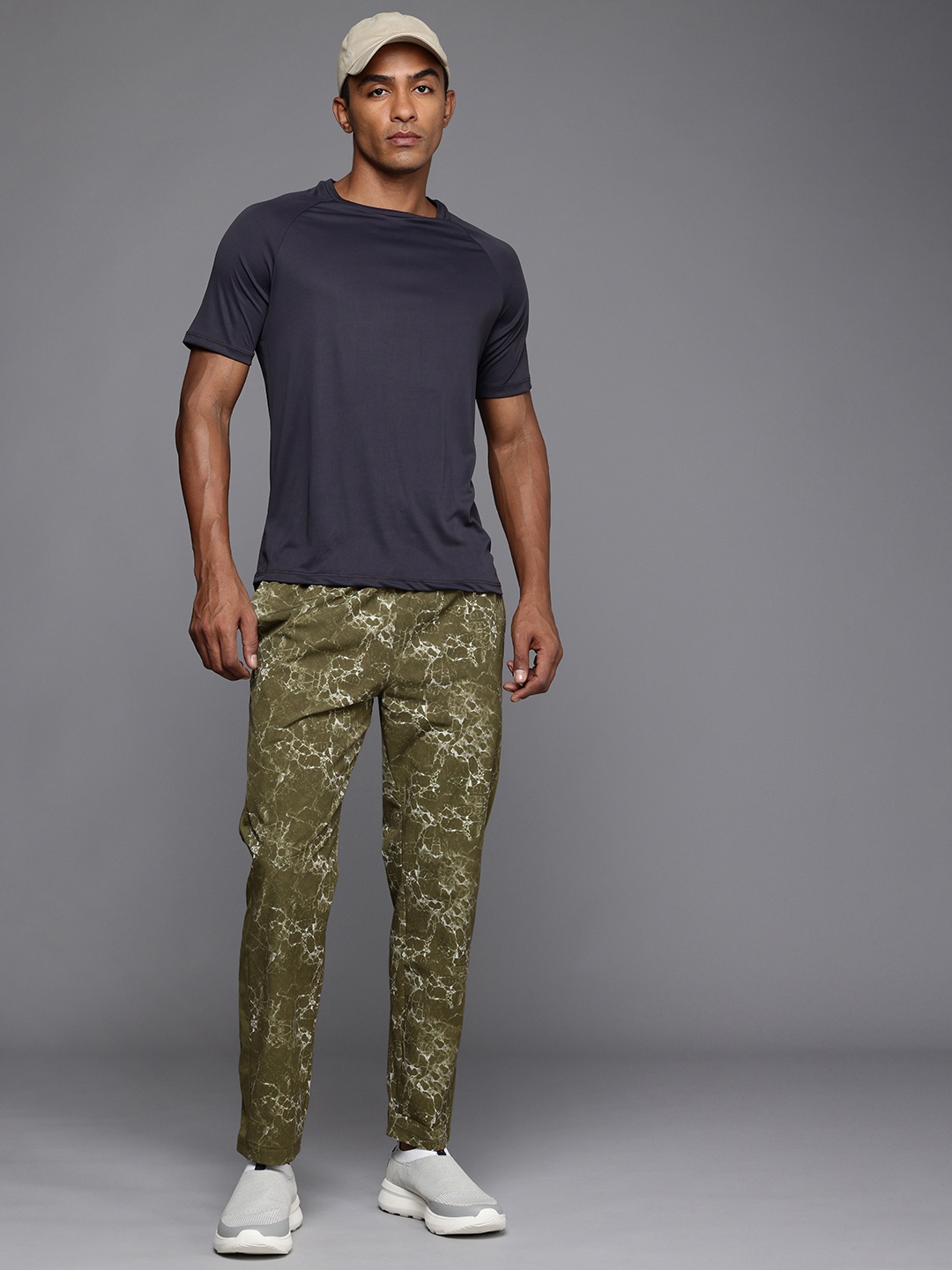 HRX by Hrithik Roshan Men Printed Rapid-Dry Antimicrobial Running Track Pants, Olive
HRX by Hrithik Roshan Men Printed Rapid-Dry Antimicrobial Running Track Pants, Olive