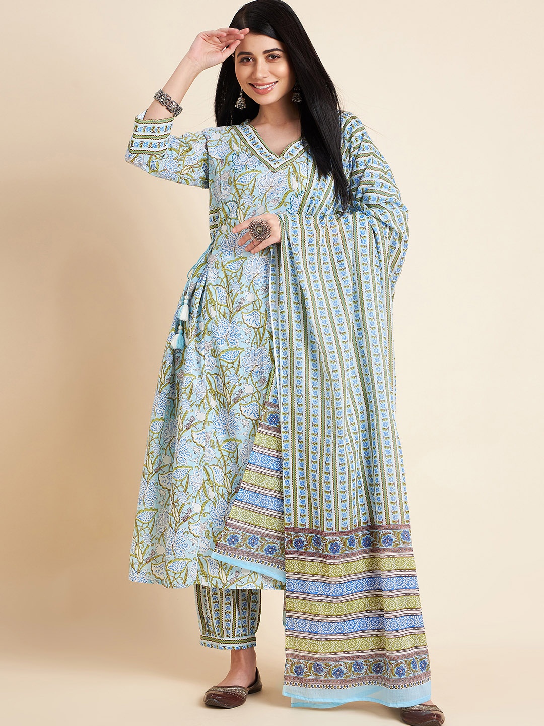 Sangria Women Ethnic Motifs Printed Sequinned Pure Cotton Kurta with Trousers & Dupatta, Blue
Sangria Women Ethnic Motifs Printed Sequinned Pure Cotton Kurta with Trousers & Dupatta, Blue