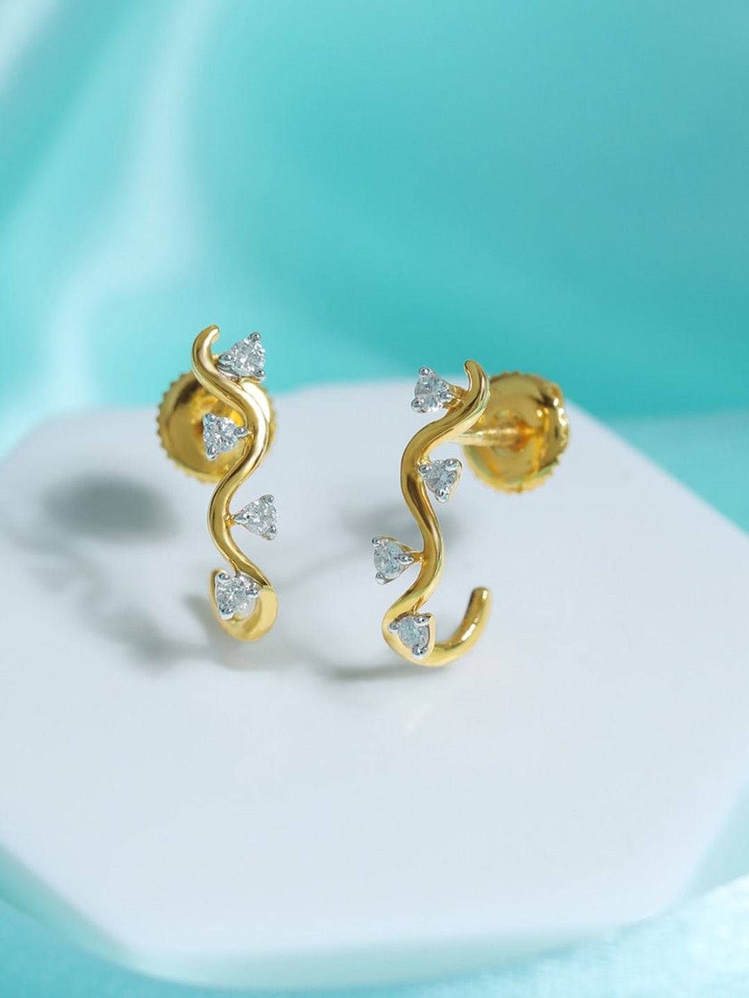 CANDERE A KALYAN JEWELLERS COMPANY 18KT BIS Hallmark Gold Diamond-Studded Earrings -1.6gm
CANDERE A KALYAN JEWELLERS COMPANY 18KT BIS Hallmark Gold Diamond-Studded Earrings -1.6gm