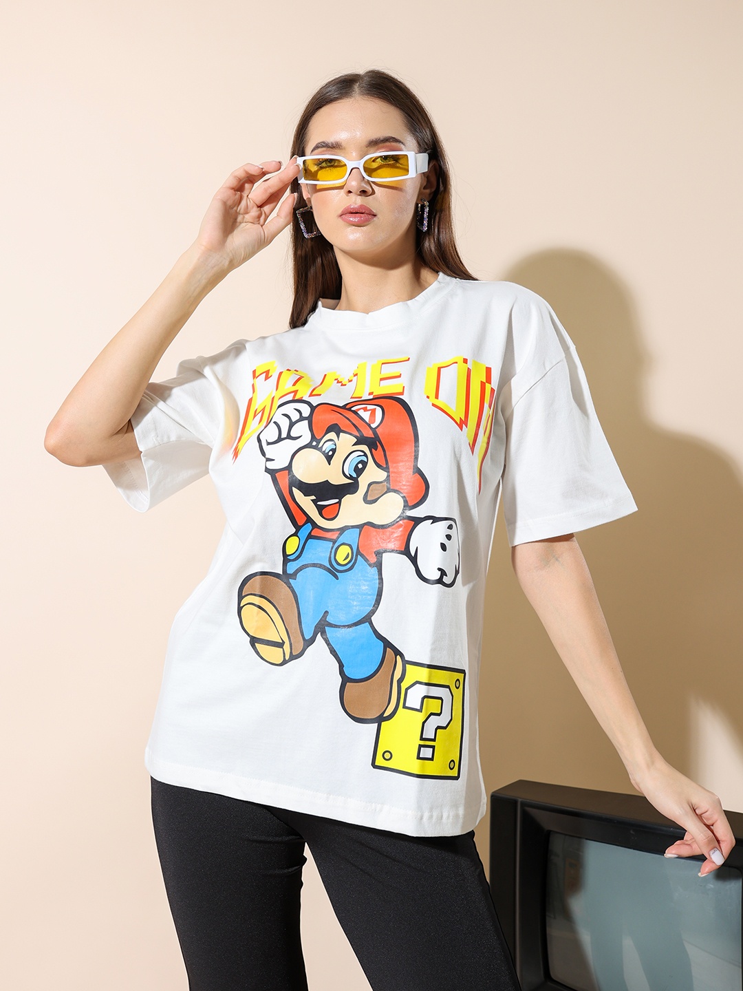 Stylecast X Hersheinbox Super Mario Printed Drop-Shoulder Sleeves Pure Cotton T-shirt, White
Stylecast X Hersheinbox Super Mario Printed Drop-Shoulder Sleeves Pure Cotton T-shirt, White