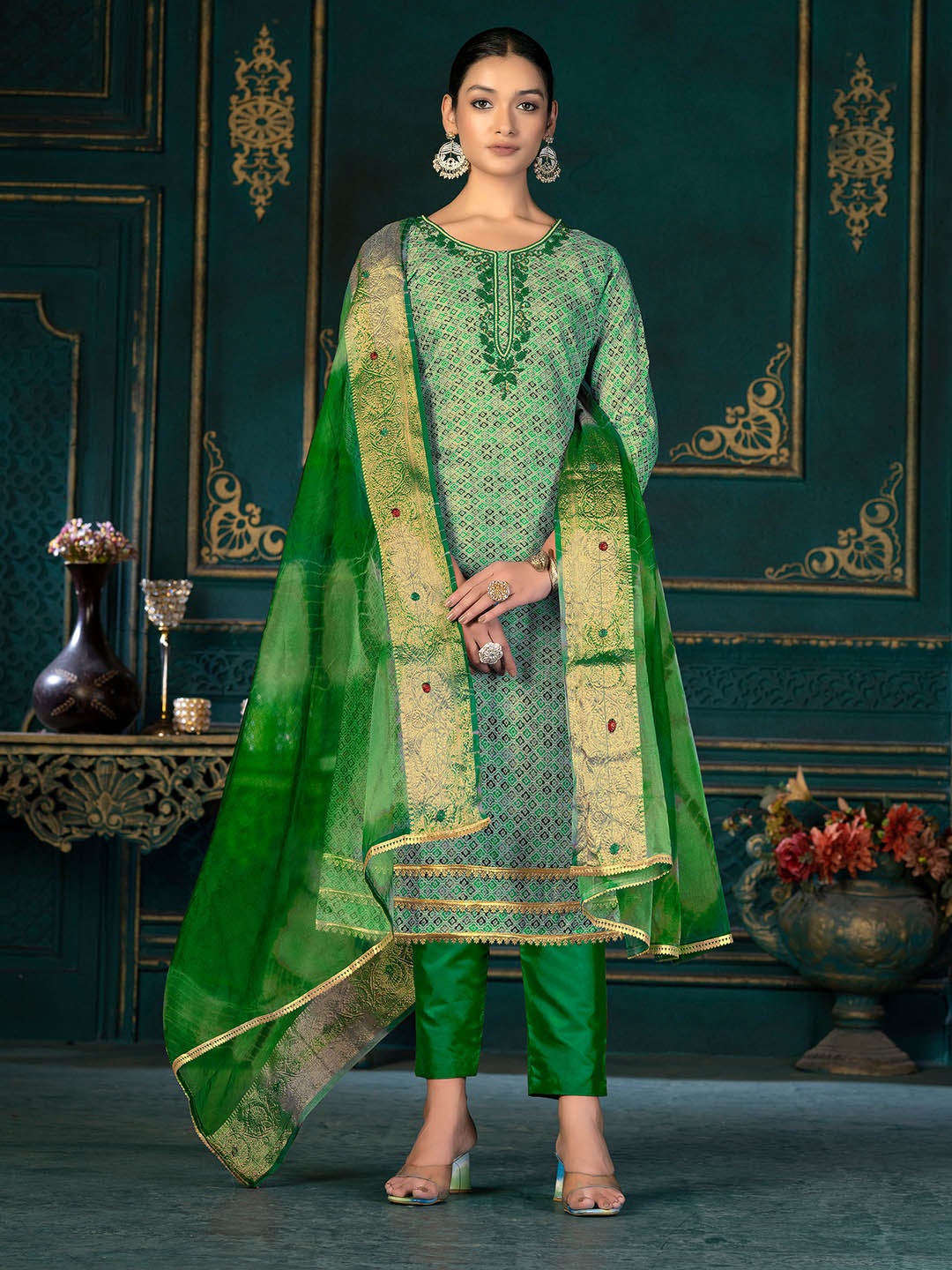 SHADOW & SAINING Ethnic Motifs Printed & Embroidered Unstitched Dress Material, Green
SHADOW & SAINING Ethnic Motifs Printed & Embroidered Unstitched Dress Material, Green