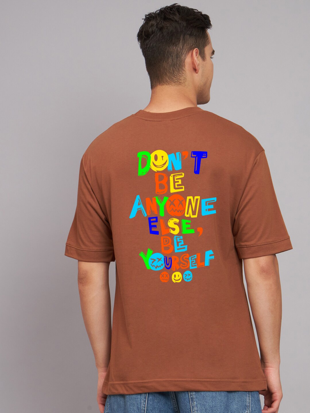 Imsa Moda Typographic Printed Drop-Shoulder Sleeves Loose Cotton T-shirt, Coffee brown