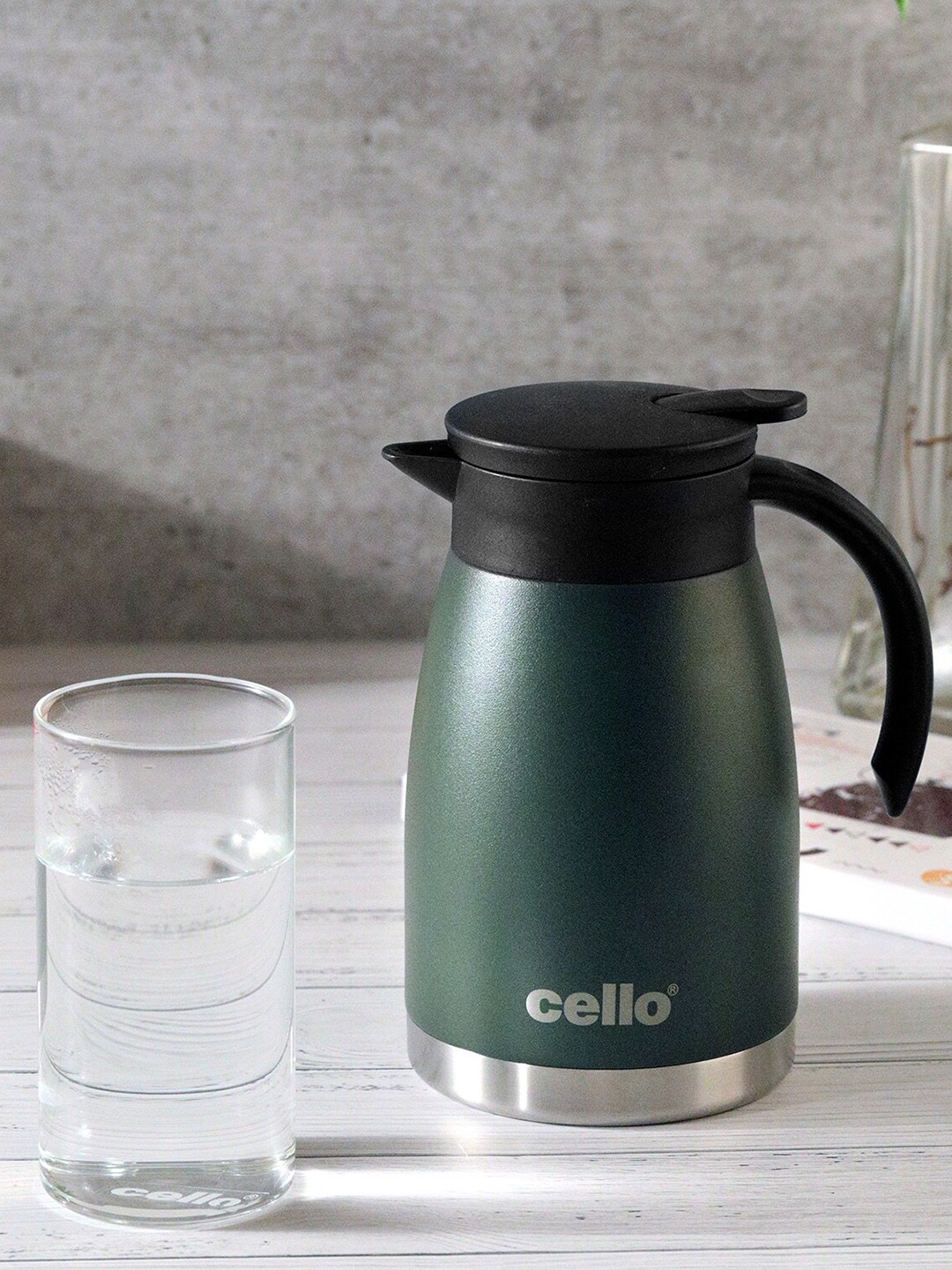 Cello Brand Logo Print Duro Stainless Steel Double Wall Vacuum Insulation Flask 800 ml, Green
Cello Brand Logo Print Duro Stainless Steel Double Wall Vacuum Insulation Flask 800 ml, Green