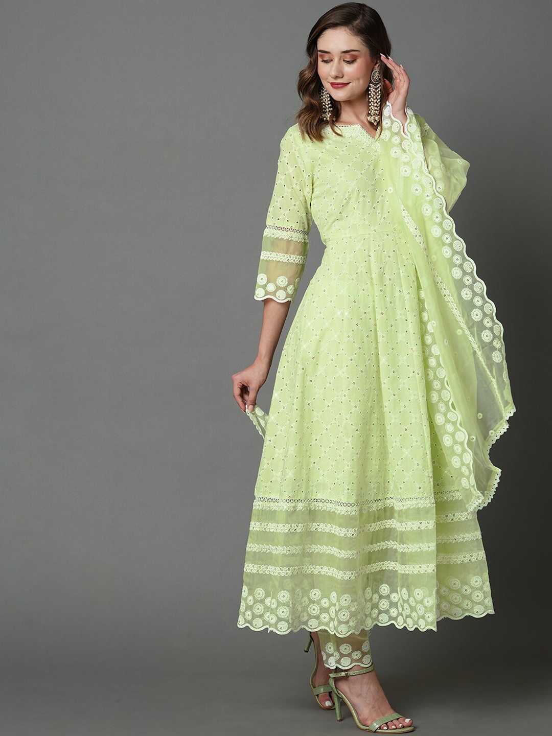 HEEPOSH Floral Embroidered Regular Chikankari Pure Cotton Kurta with Trousers & Dupatta, Green
HEEPOSH Floral Embroidered Regular Chikankari Pure Cotton Kurta with Trousers & Dupatta, Green