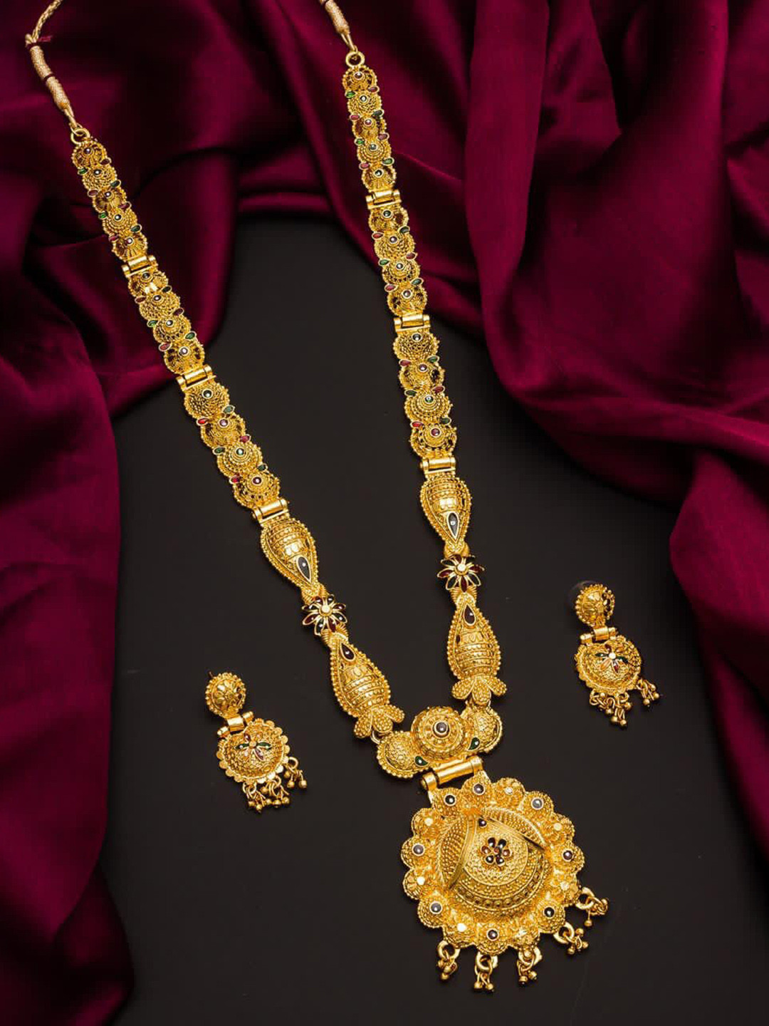 TIEXA Gold-Plated American Diamond -Studded Jewellery Set
TIEXA Gold-Plated American Diamond -Studded Jewellery Set